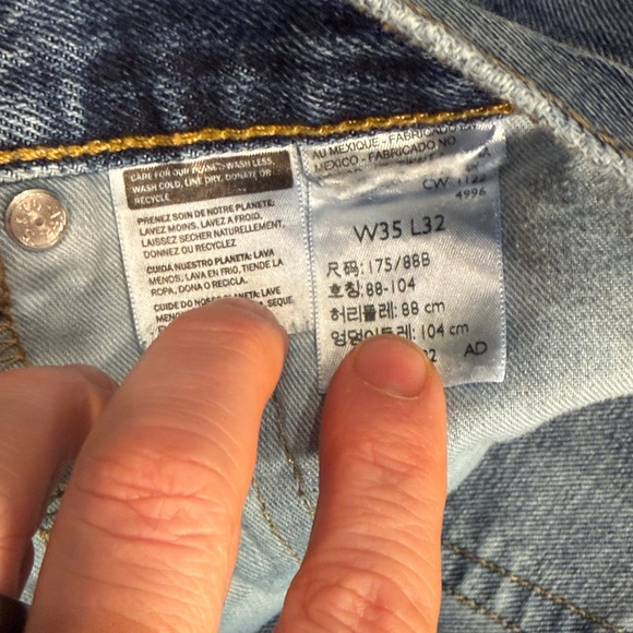 Levi’s 550 Men’s Relaxed Fit Jeans Medium Wash W35 L32 Classic Denim - Picture 6 of 9